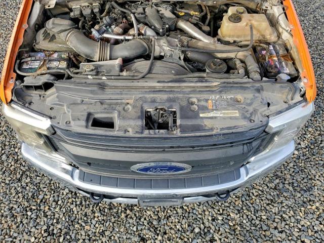 Ford F-550 Super Duty Image 10