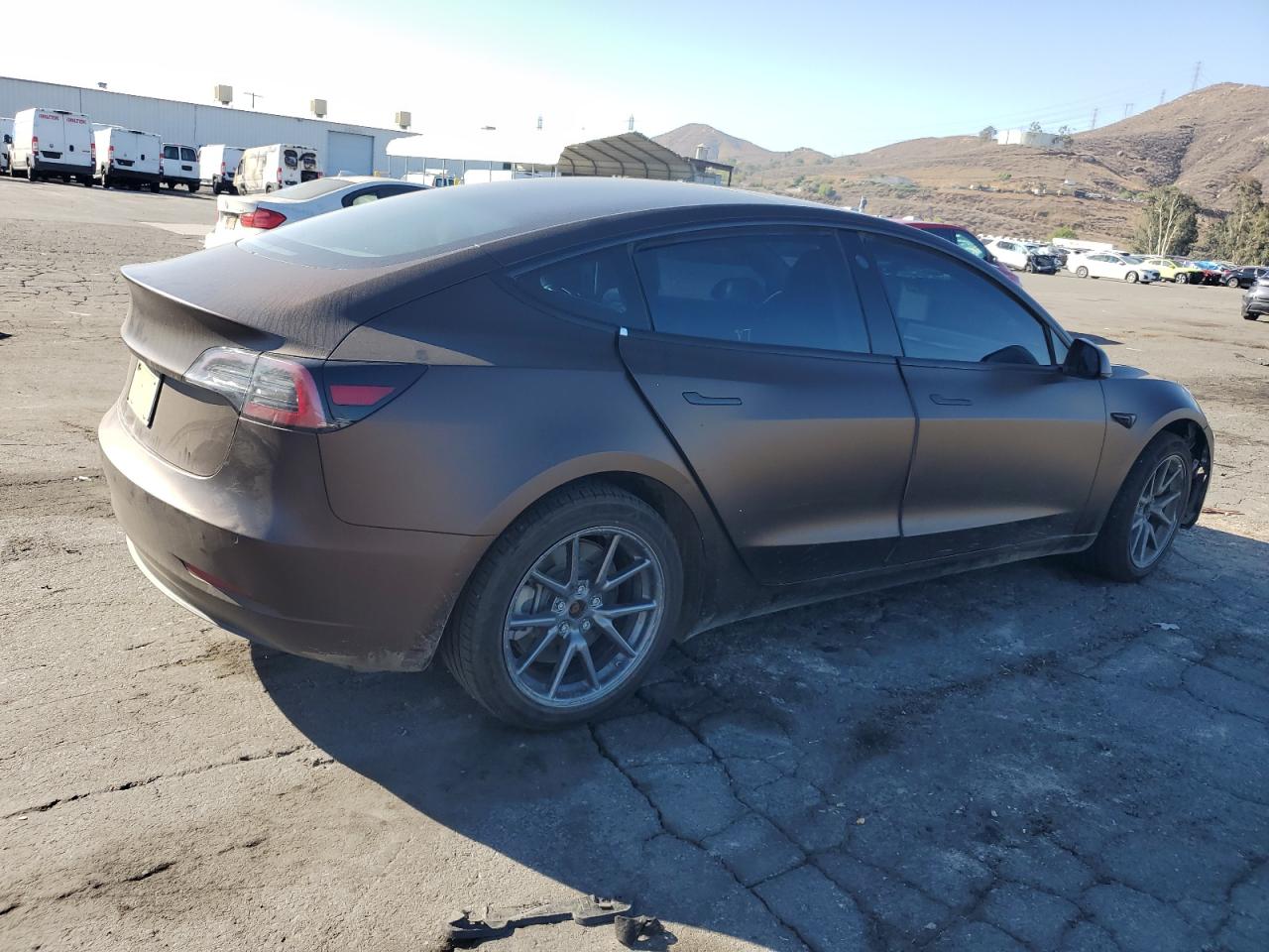 Tesla Model 3 Image 5