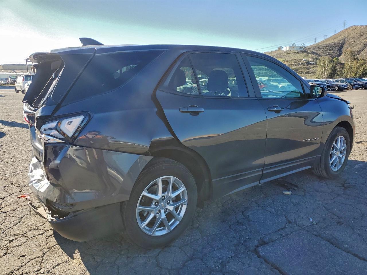 Chevrolet Equinox Ls Image 12