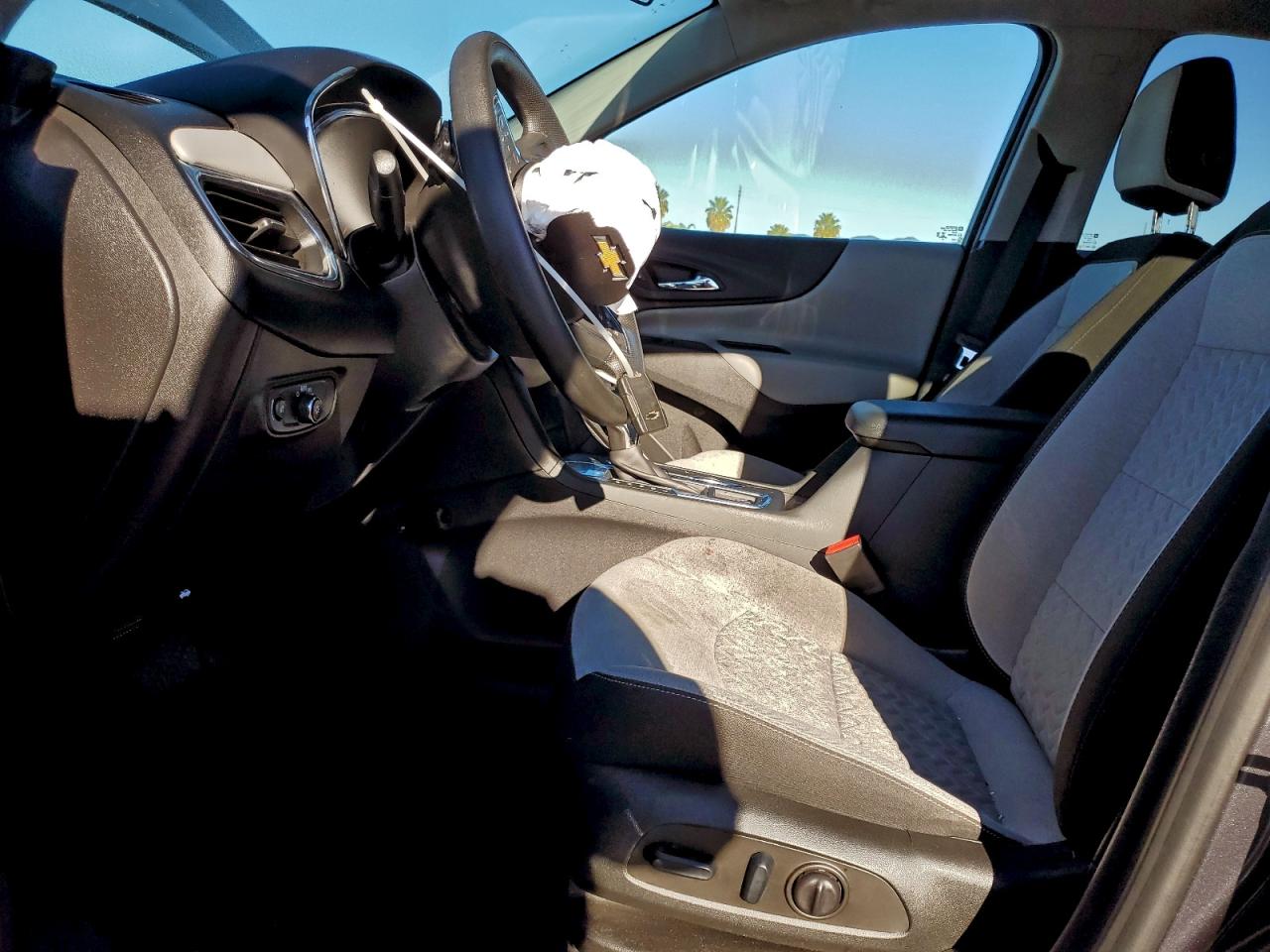 Chevrolet Equinox Ls Image 10