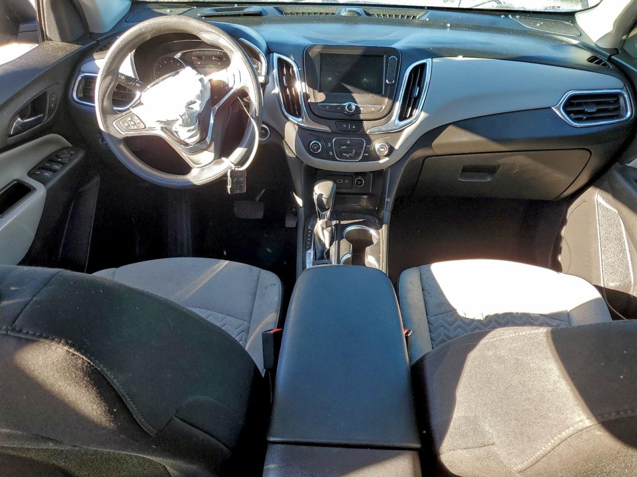 Chevrolet Equinox Ls Image 2