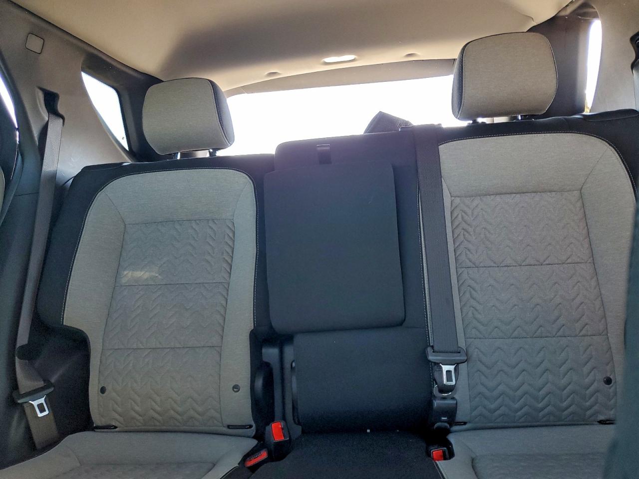 Chevrolet Equinox Ls Image 4