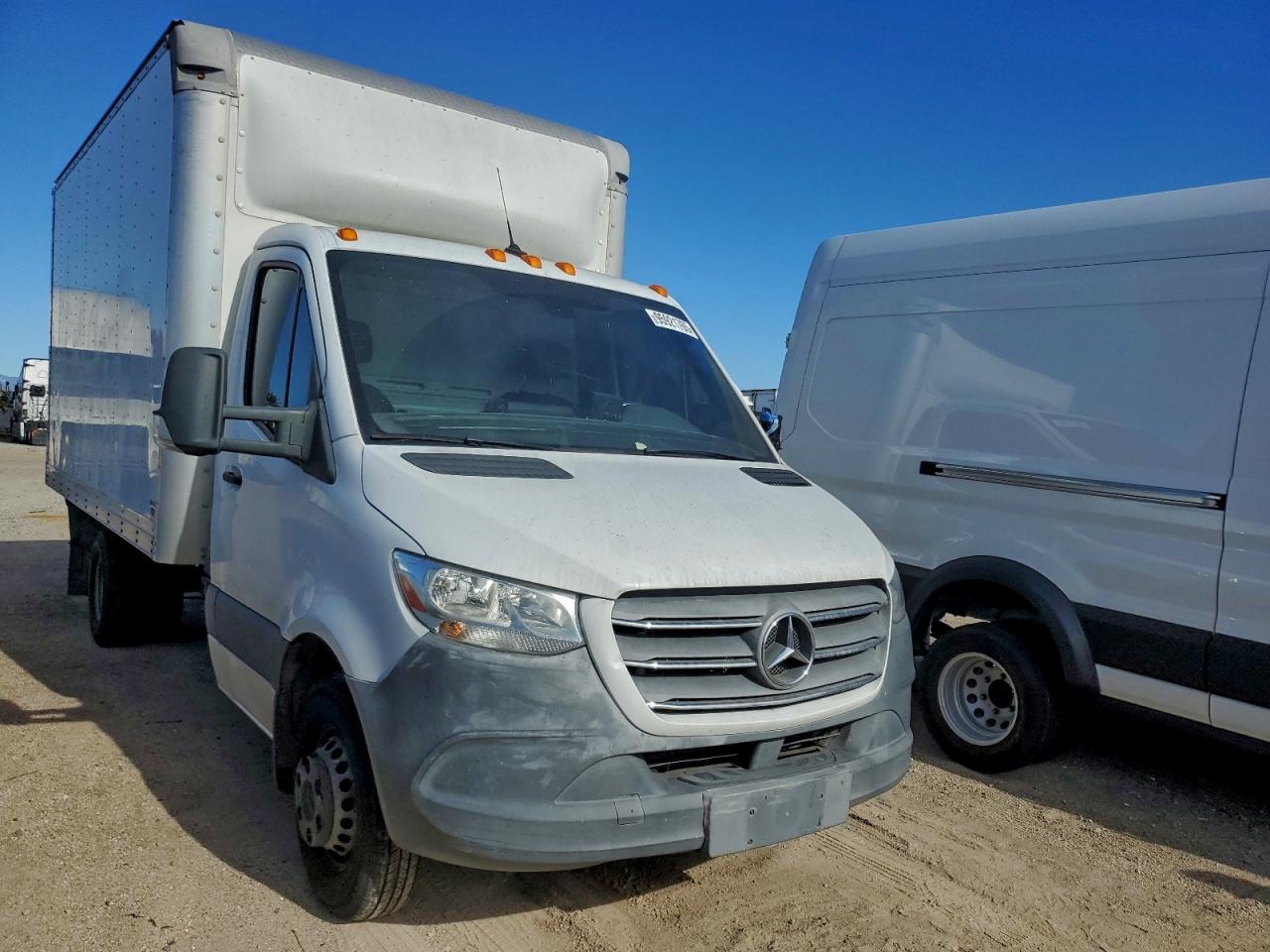 Mercedes-Benz Sprinter 3500/4500 Image 6