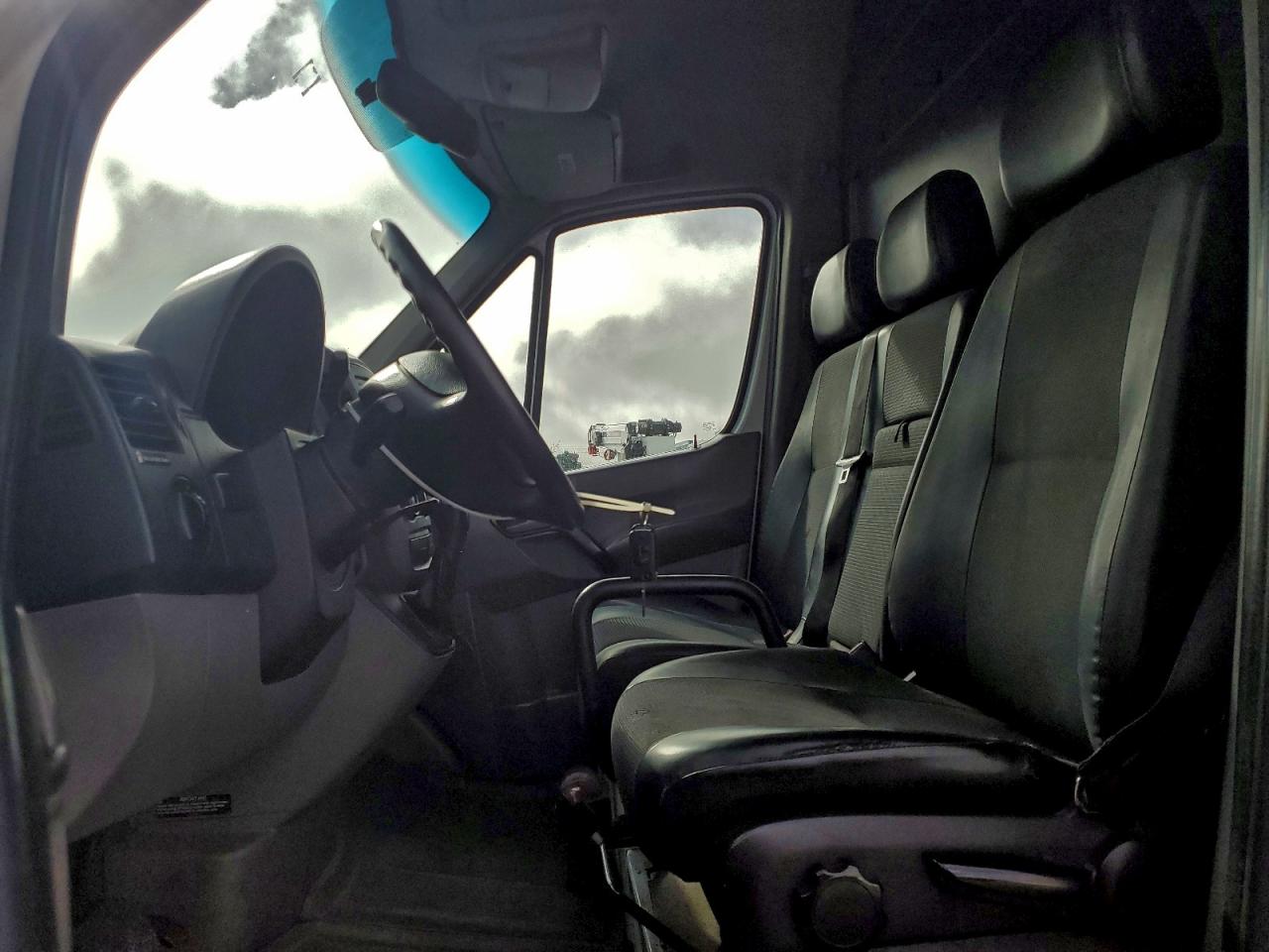 Mercedes-Benz Sprinter 3500 Image 14