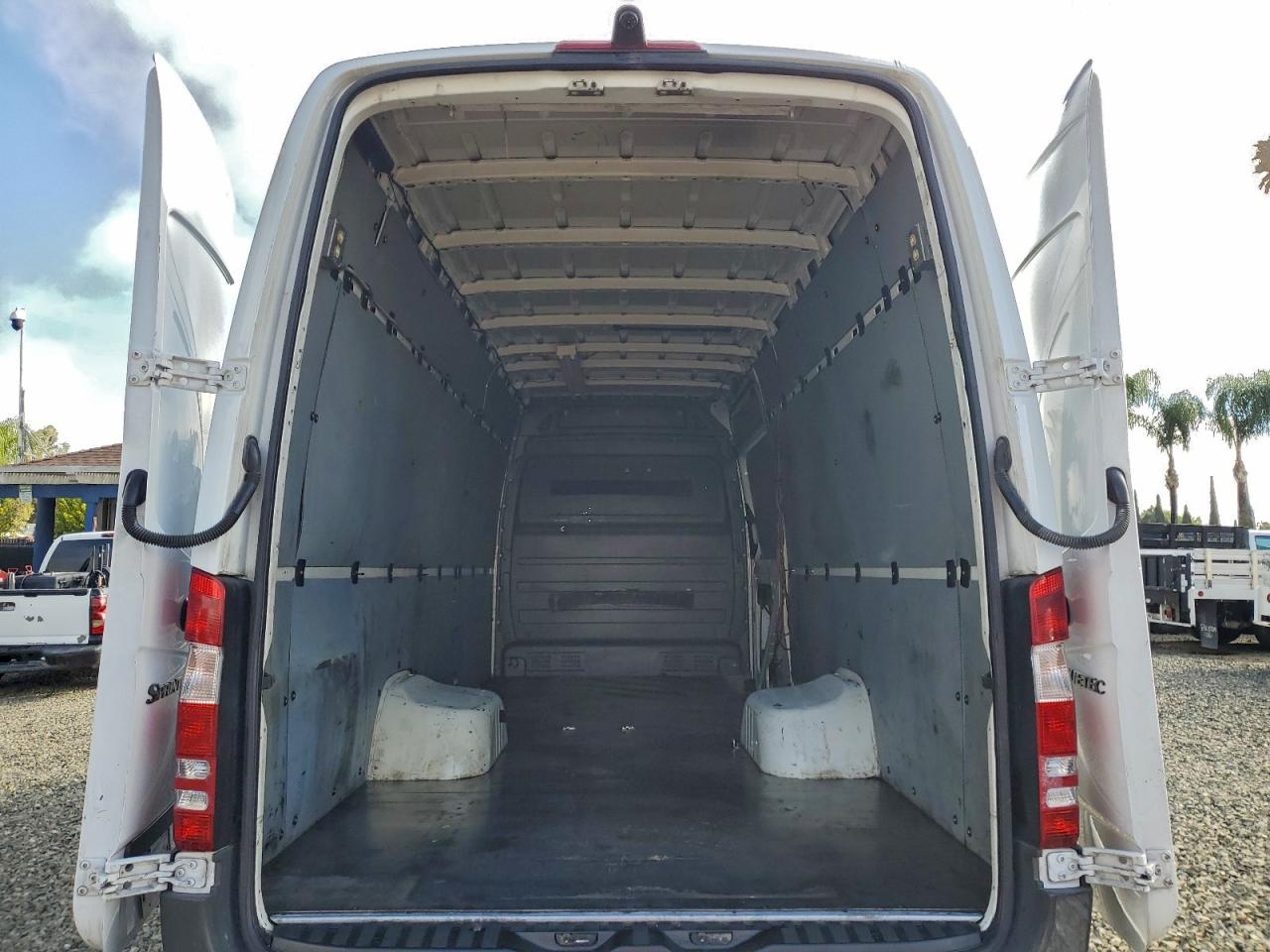 Mercedes-Benz Sprinter 3500 Image 6