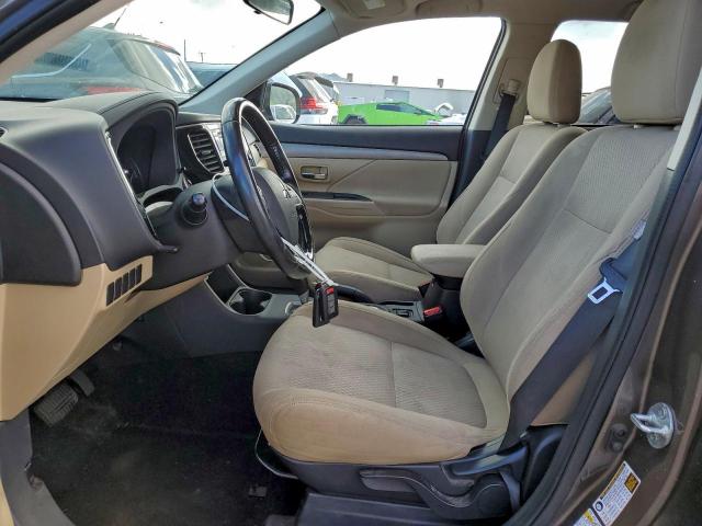 Mitsubishi Outlander Se Image 2