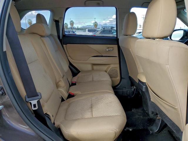 Mitsubishi Outlander Se Image 12