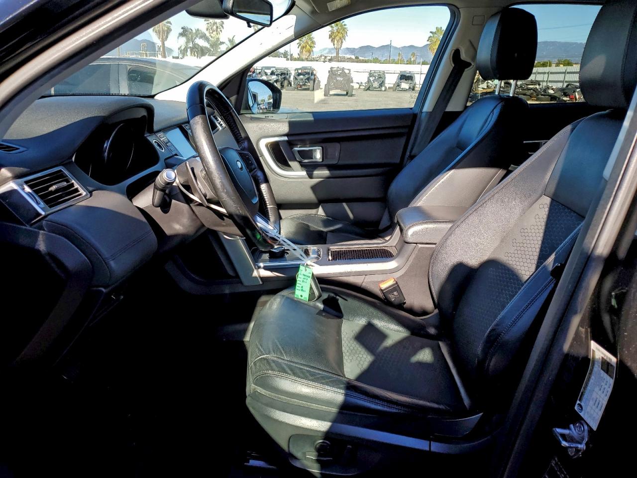 Land Rover Discovery Se Image 7