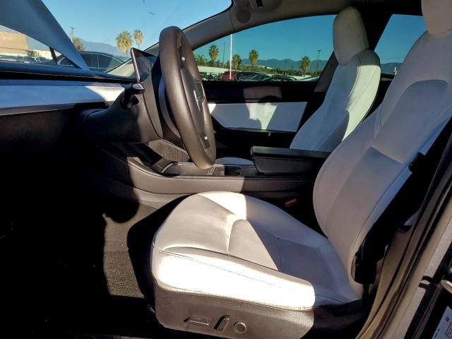 Tesla Model 3 Image 3