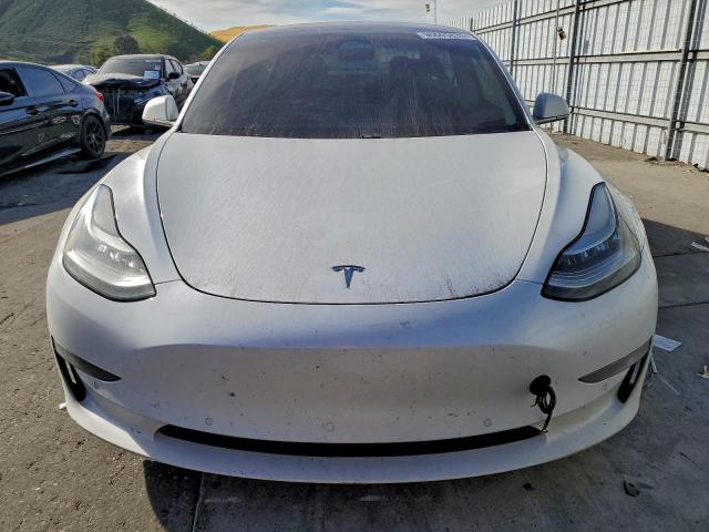 Tesla Model 3 Image 6