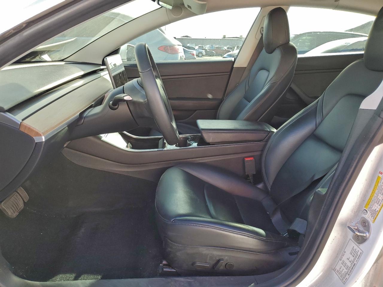 Tesla Model 3 Image 11