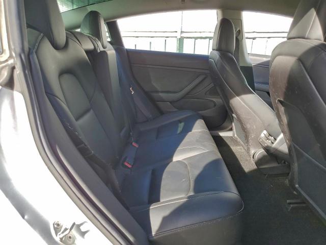 Tesla Model 3 Image 12