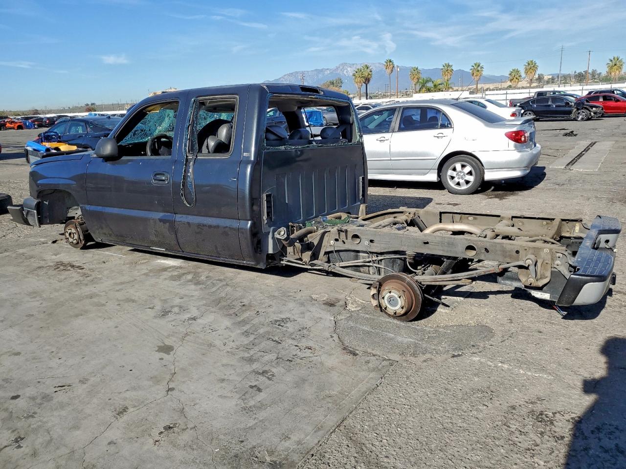 Chevrolet Silverado C1500 Image 3
