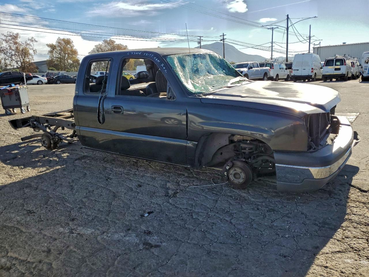 Chevrolet Silverado C1500 Image 2