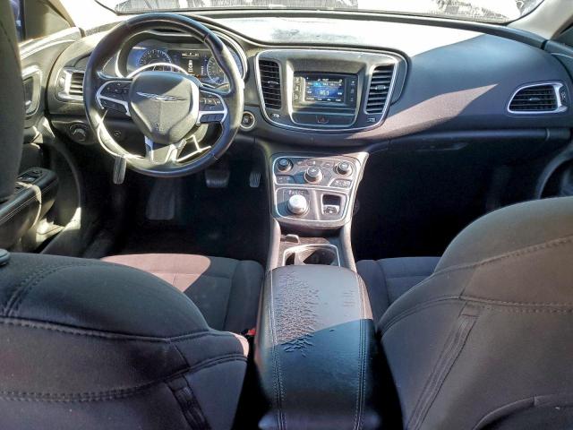 Chrysler 200 Limited Image 11