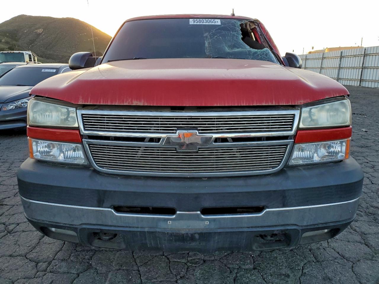 Chevrolet Silverado C2500 Heavy Duty Image 8
