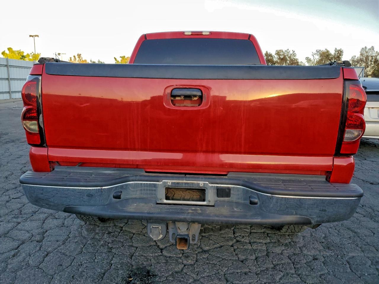 Chevrolet Silverado C2500 Heavy Duty Image 3