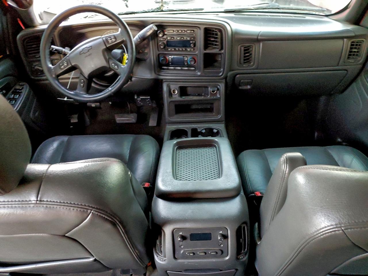 Chevrolet Silverado C2500 Heavy Duty Image 4