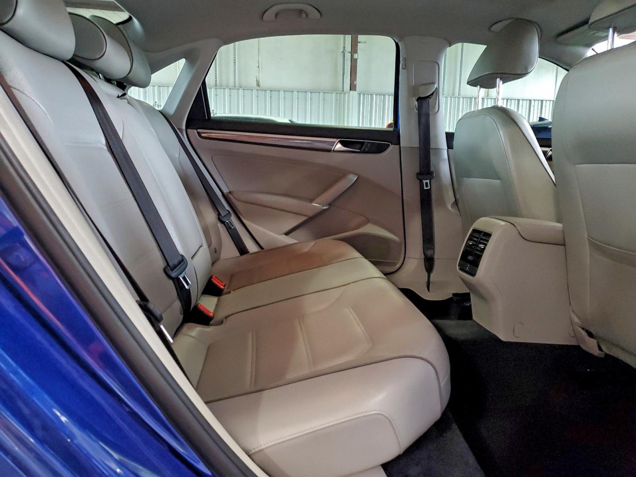 Volkswagen Passat Se Image 10