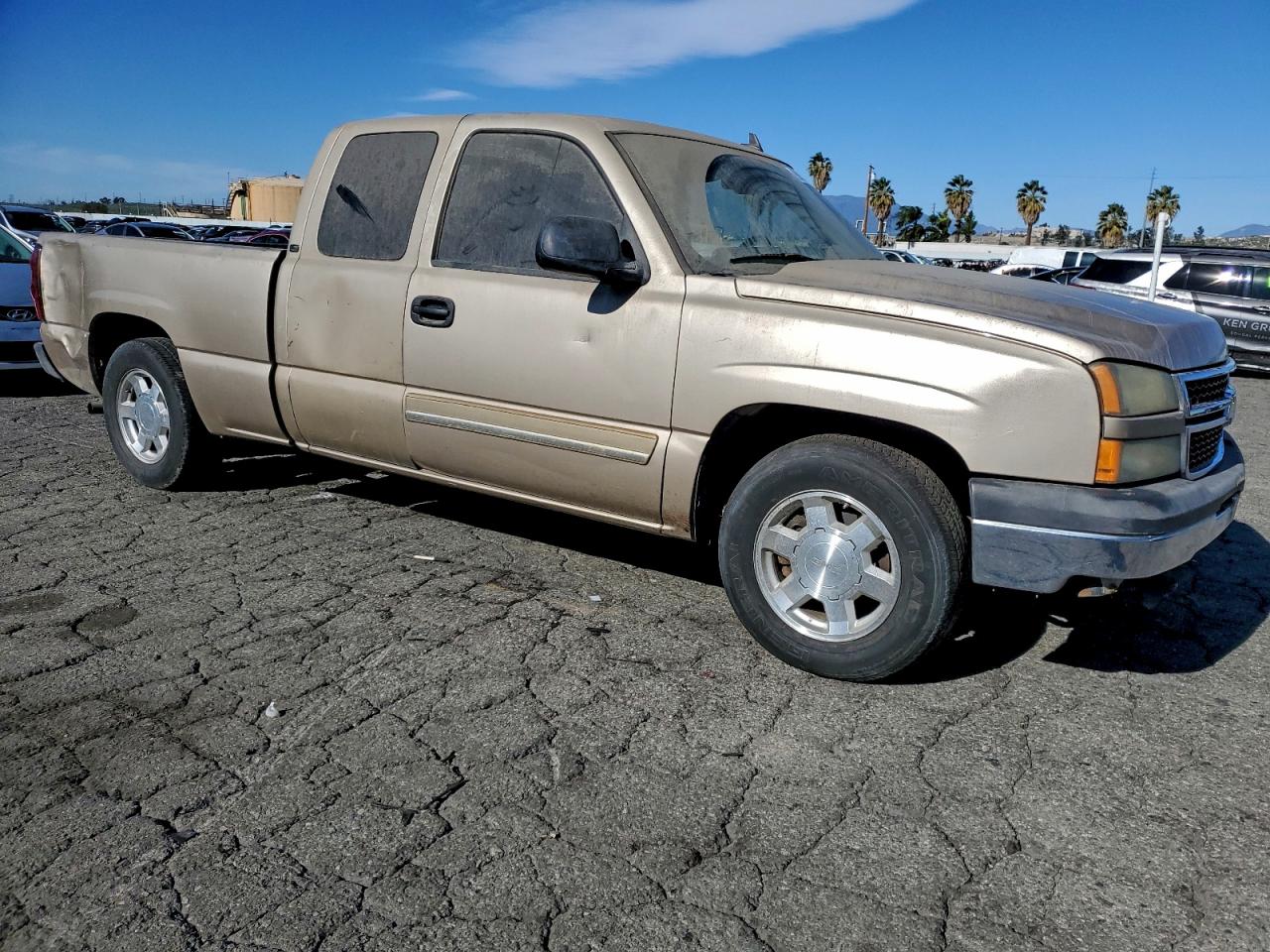 Chevrolet Silverado C1500 Image 10