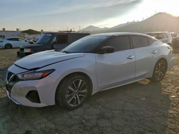  Salvage Nissan Maxima