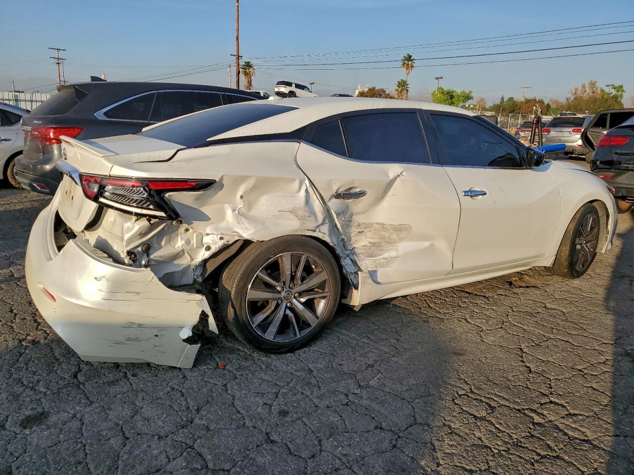 Nissan Maxima S Image 12