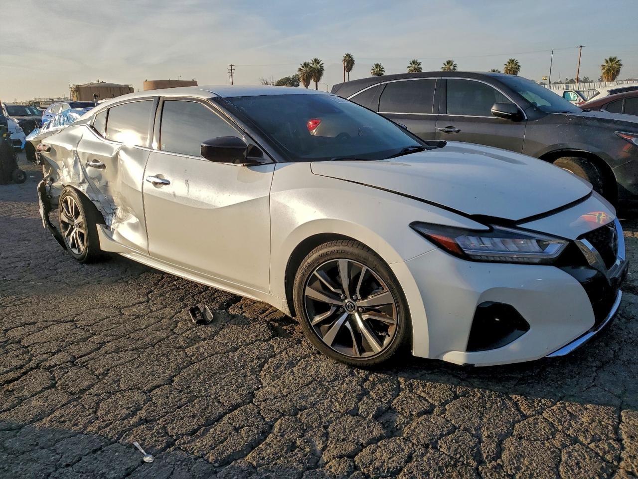 Nissan Maxima S Image 3