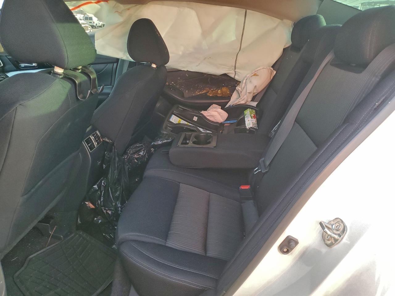 Nissan Maxima S Image 10