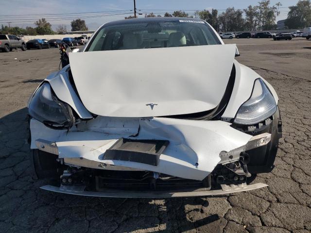 Tesla Model 3 Image 8