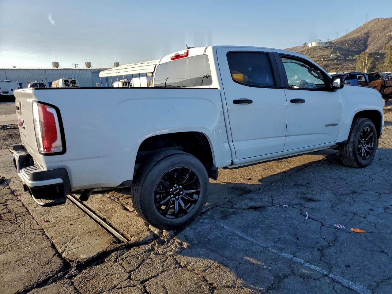 GMC Canyon Elevation Image 2