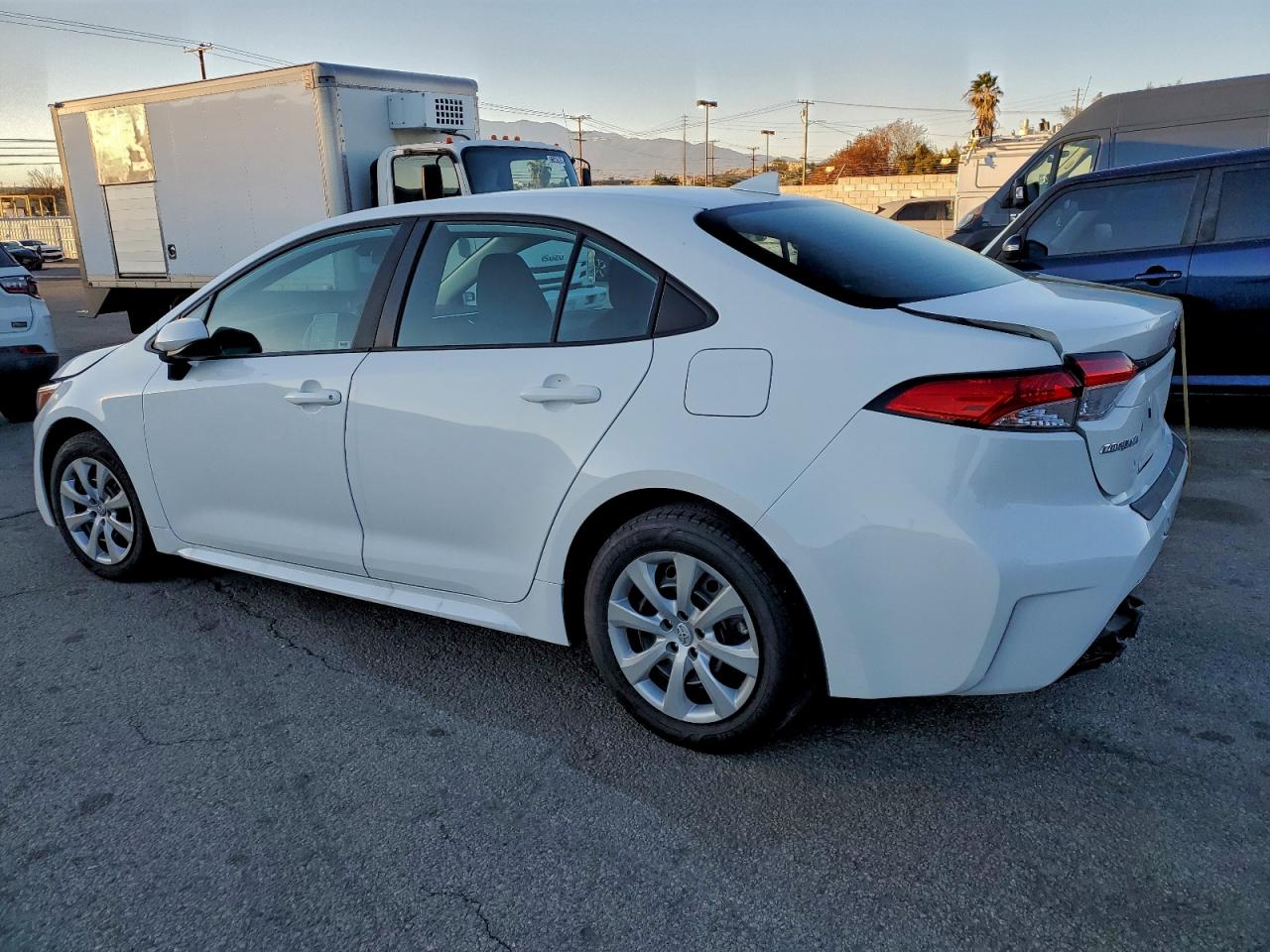 Toyota Corolla Le Image 6