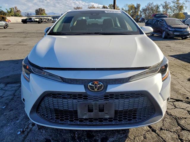 Toyota Corolla Le Image 3